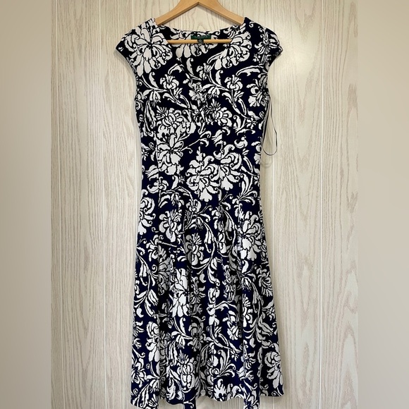 Lauren Ralph Lauren Navy Blue And White Floral Pleated Dress Woman’s Size 4 EUC - Picture 1 of 4